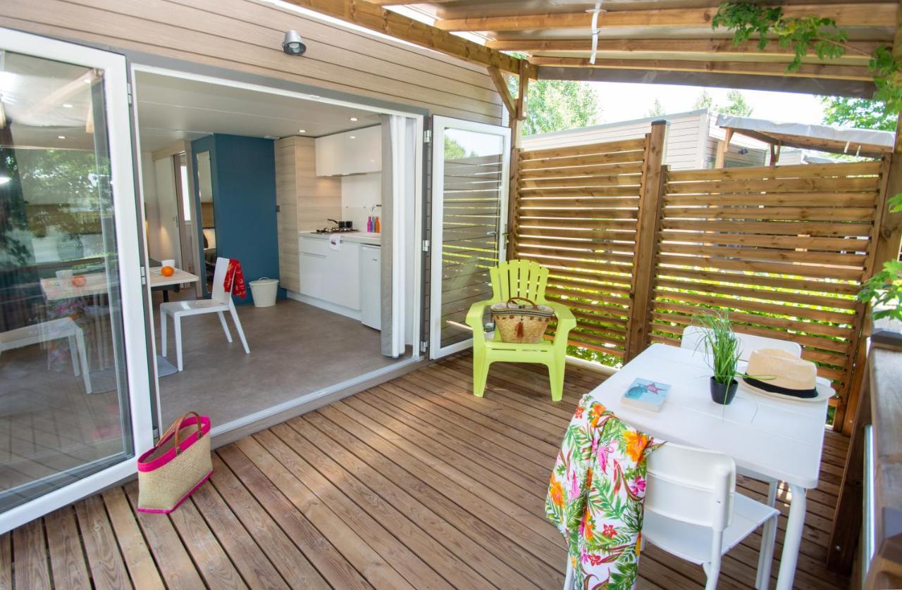 Camping Les Hautes Prairies Lourmarin Eksteriør billede