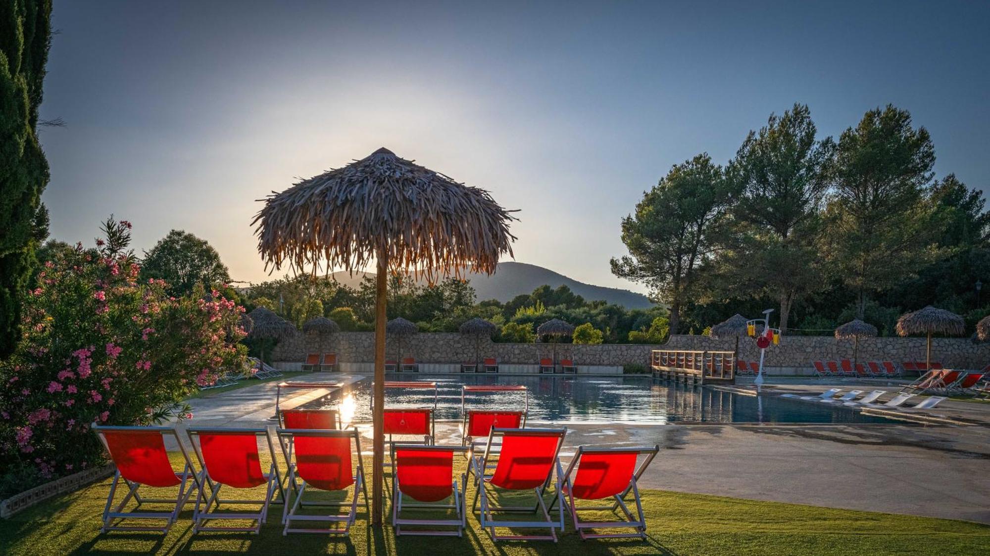 Camping Les Hautes Prairies Lourmarin Eksteriør billede