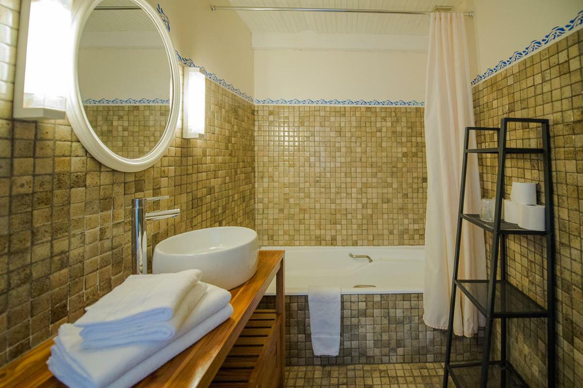 Camping Les Hautes Prairies Lourmarin Eksteriør billede