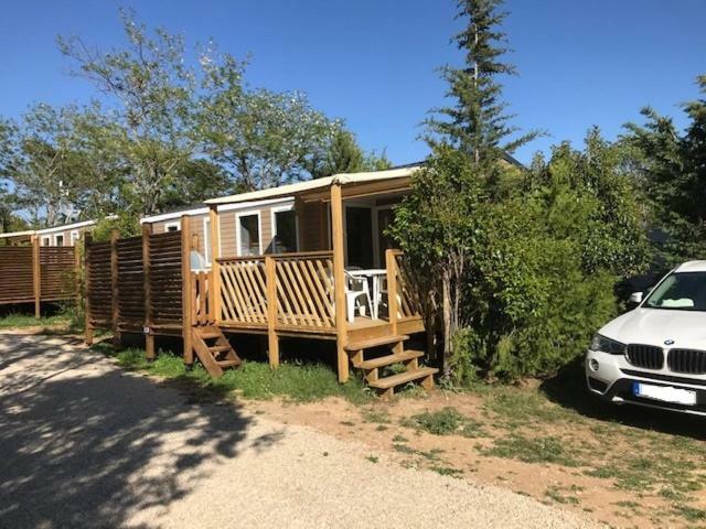 Camping Les Hautes Prairies Lourmarin Eksteriør billede